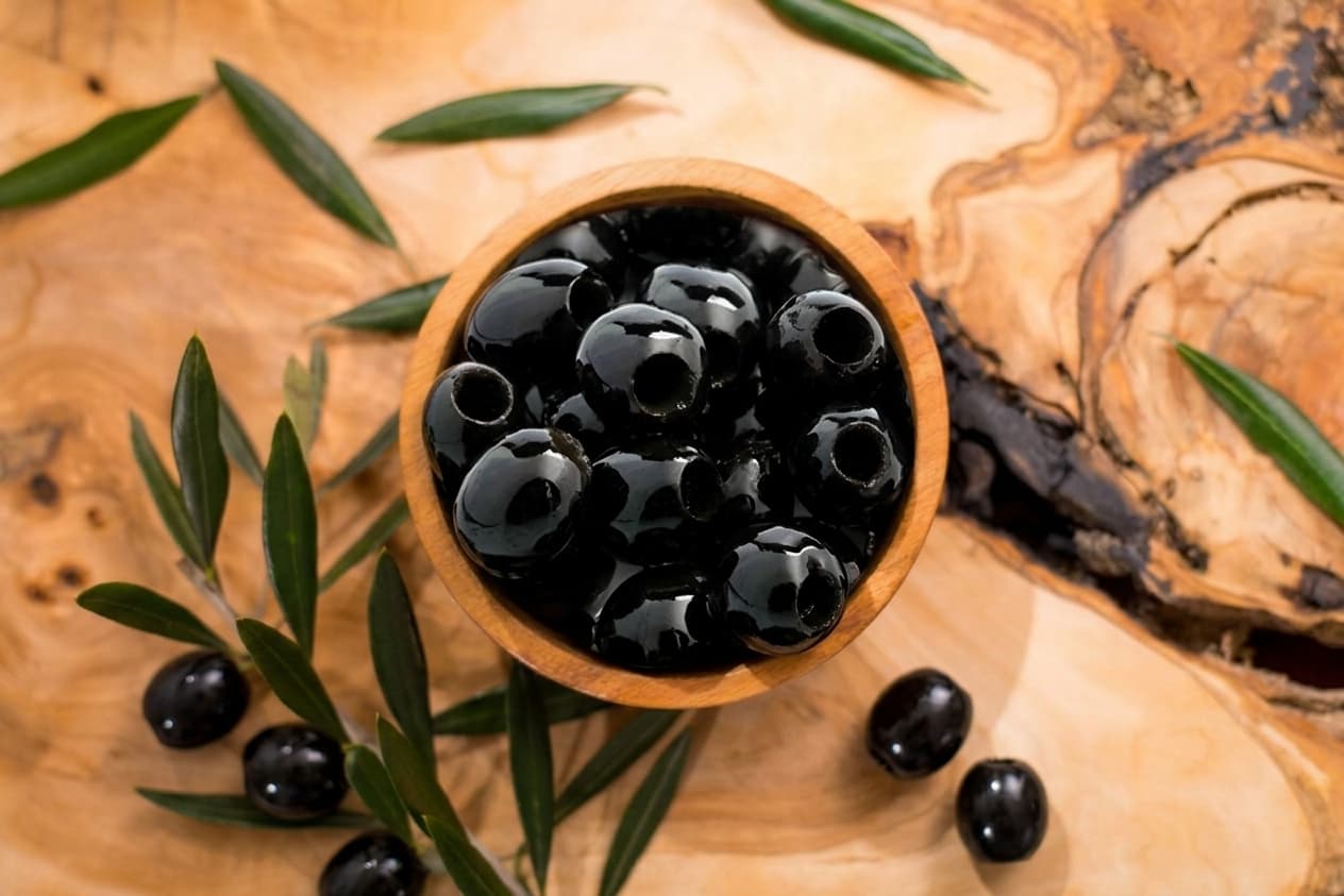Aceituna Negra Tipo Californiana